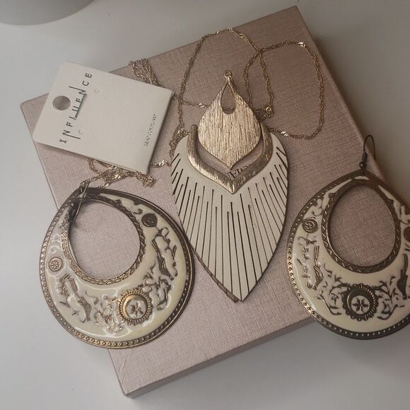 BOHO Feather Necklace and Earrings Bundle - Picture 2 of 8